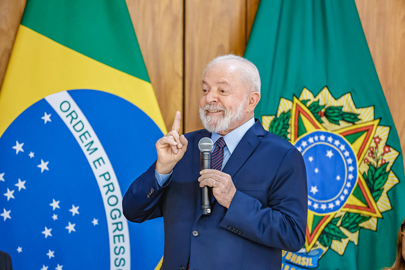 Decreto de Lula torna oficial a PF na segurança presidencial DF