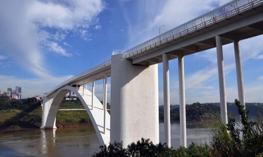 15102020ponte_internacional_da_amizade_br-277aduana_de_foz_do_iguacu_fronteira_brasil_e_paraguai1404