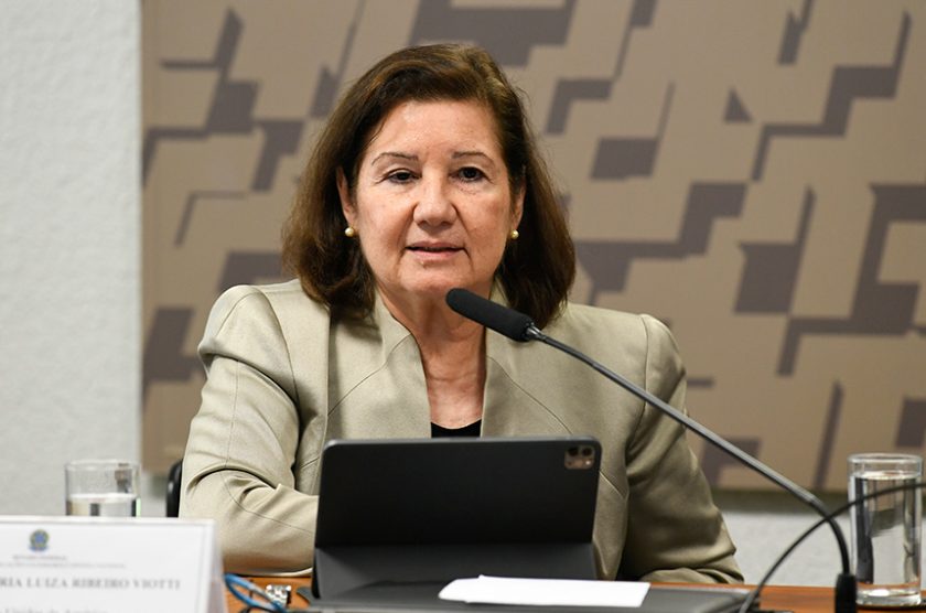 Comissão de Relações Exteriores e Defesa /Nacional (CRE) realiza: 

1ª parte: Audiência pública interativa para ouvir na qualidade de convidado o ministro das Relações Exteriores, para prestar informações no âmbito de suas competências, conforme disposto art 103, § 2º do RISF; 

2ª parte: Reunião com 9 itens. Indicação de autoridades. 

Em pronunciamento à mesa, embaixadora dos Estados Unidos da América, Maria Luiza Ribeiro Viotti.

Foto: Jefferson Rudy/Agência Senado