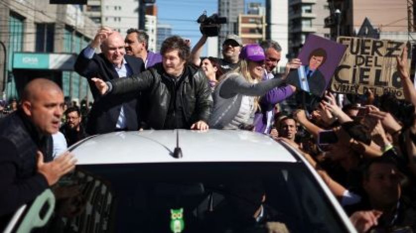 2025-08-27T183921Z_606691966_RC2UFGA7XVBR_RTRMADP_3_ARGENTINA-POLITICS-MILEI-e1756320246239