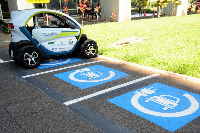 Em Brasília veículos elétricos tem isenção de IPVA - foto: CLDF