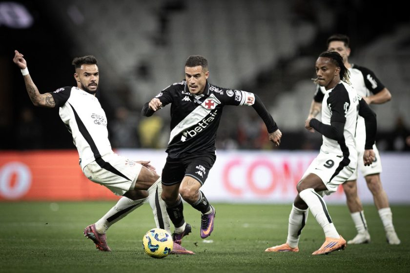 54990306587-b383d3d25e-h