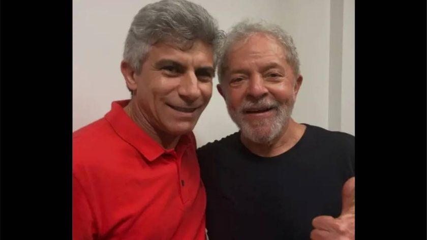 9a2e6981-presidente-lula-com-o-secretario-de-financas-da-contag-aristides-veras-investigado-em-inquerito-sobre-a-farra-de-descontos-contra-aposentados-do-inss-foto-reproducao