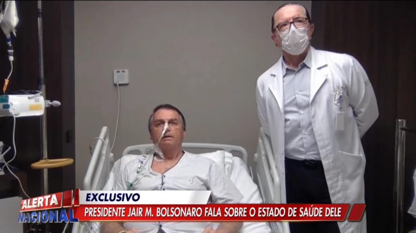 Bolsonaro e médico no hospital -DFMobilidade