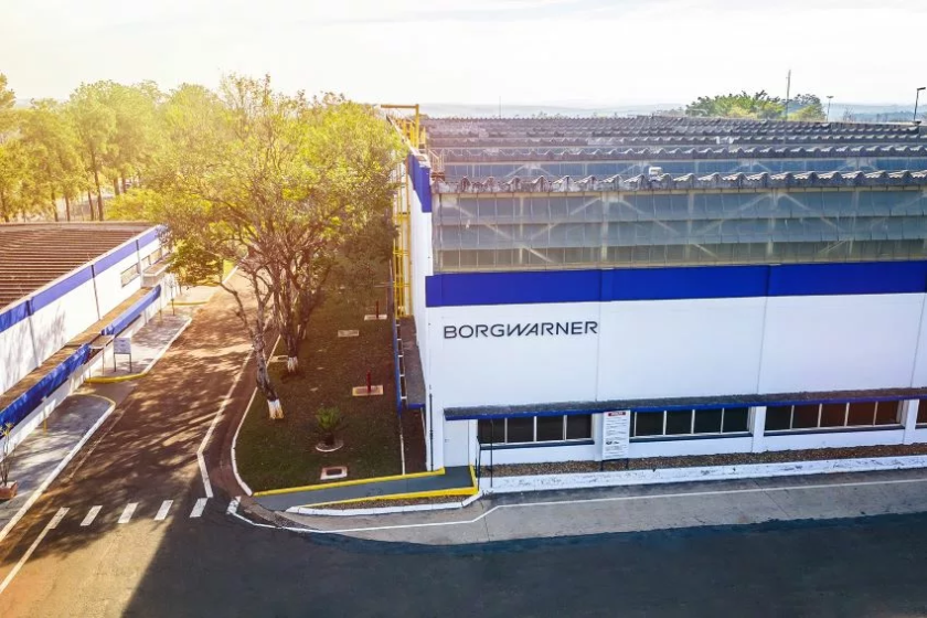 Unidade da BorgWarner em Piracicaba pode produzir baterias LFP no futuro. Foto: Divulgação/BorgWarner.