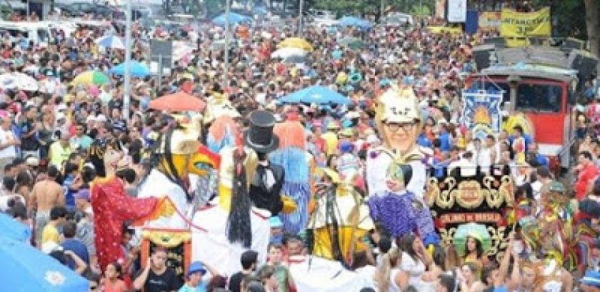 CARNAVAL%2BSEGUE%2BSEM%2BGRANDES%2BOCORR%25C3%258ANCIAS%2BNO%2BDF.jpg