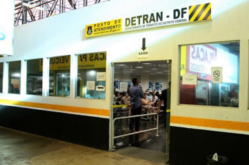 DETRAN%2BADOTAR%25C3%2581%2BPONTO%2BFACULTATIVO%2BNESTA%2BQUINTA-FEIRA%2B%252818%2529.jpg