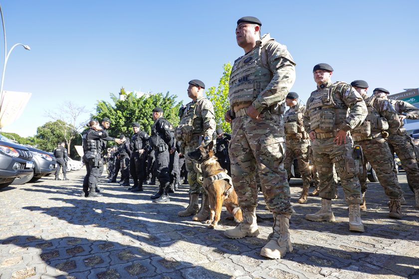 A ação reforça o policiamento no bairro nos próximos dias, com a intensificação dos trabalhos do efetivo do 3º BPM. O objetivo é coibir os índices de crime contra o patrimônio, furtos e roubos | Fotos: Geovana Albuquerque/Agência Brasília