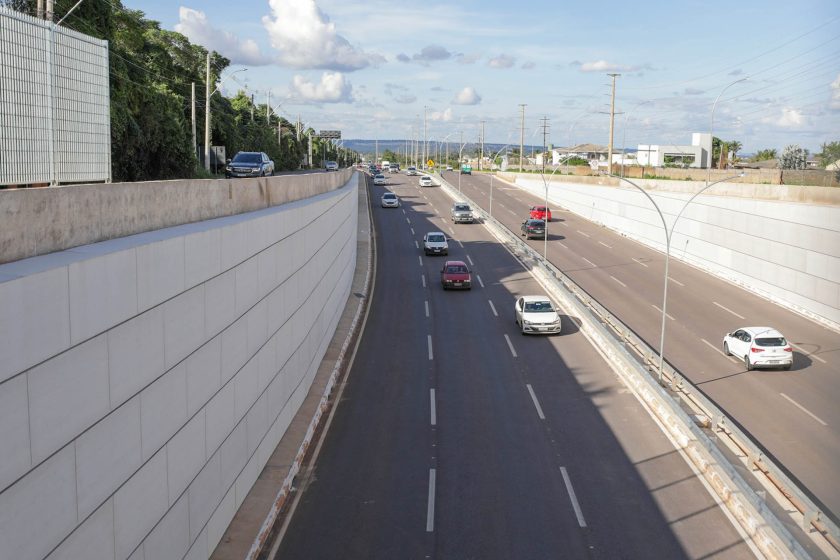 O viaduto impacta de forma positiva a vida de condutores da cidade e de outras regiões da parte leste do DF, como São Sebastião, Tororó, Paranoá, Jardins Mangueiral e Jardim ABC | Fotos: Tony Oliveira/Agência Brasília