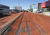 Obras recuperam asfalto na QNM 34, no Setor de Desenvolvimento Econômico de Taguatinga | Fotos: Tony Oliveira/Agência Brasília