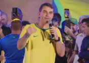 Flavio-Bolsonaro-durante-3o-Seminario-Nacional-de-Comunicacao-do-PL