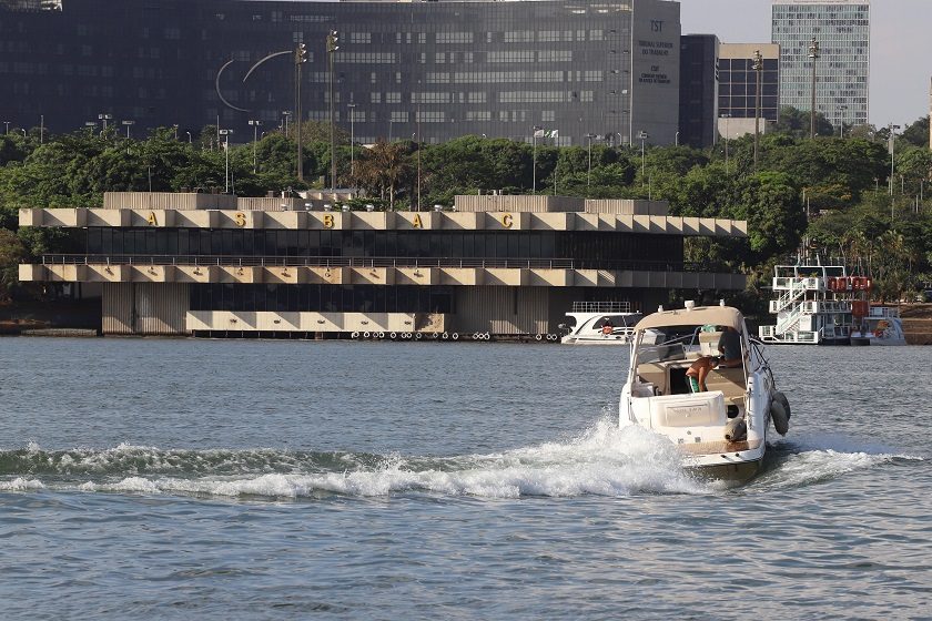 Brasília.Lago Paranoá.Foto Luís Tajes/Setur-DF
 Brasília tem a quarta maior frota náutica do país e o segmento gera mais de 7 mil empregos diretos e 14 mil indiretos | Foto: Divulgação/Setur