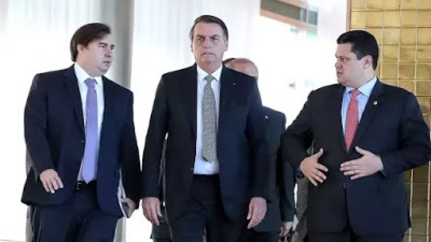 Maia-Bolsonaro-e-Alcolumbre-Foto-Marcos-Correa-PR-DFMOBILIDADE.jpg