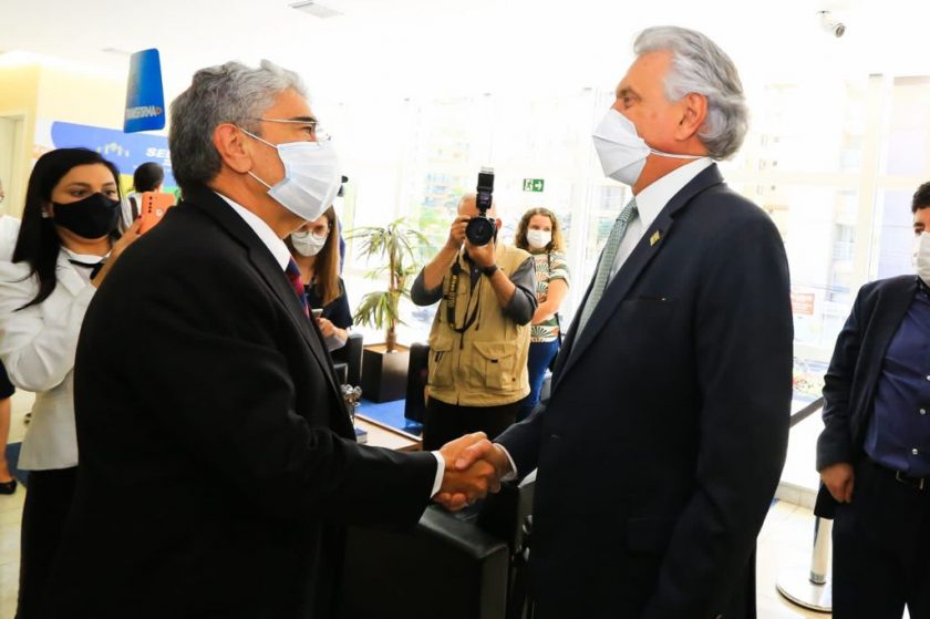 Fotos: Wesley Costa

Legenda:
O governador Ronaldo Caiado anuncia parcerias para promoção do empreendedorismo em Goiás durante comemorações dos 50 anos do Serviço de Apoio às Micro e Pequenas Empresas: “O Sebrae tem tido a sensibilidade de ajudar o Estado de forma direta, fazendo com que as ações cheguem às regiões mais carentes de Goiás”