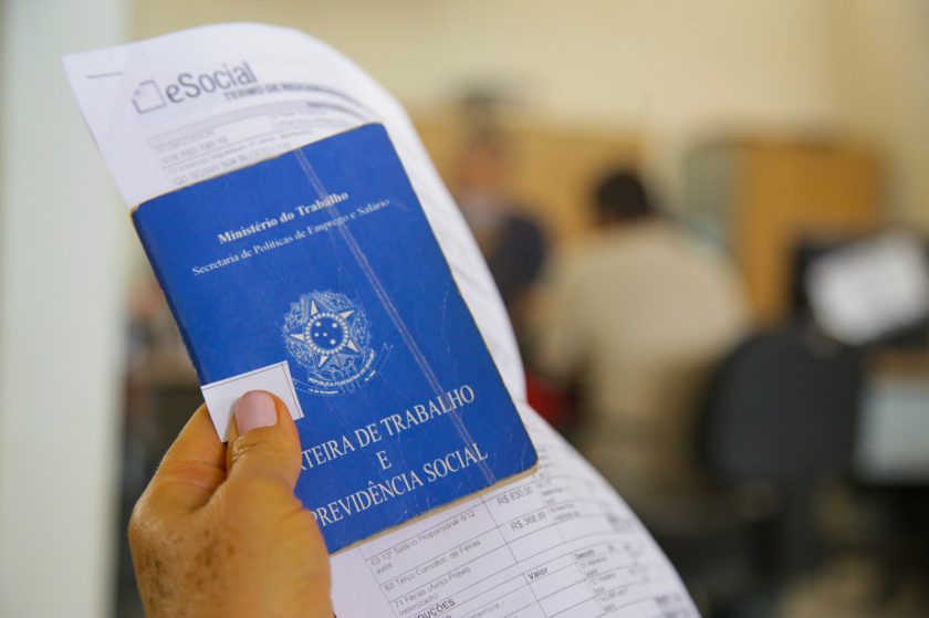 O maior salário do dia é de R$ 5 mil, oferecido para o cargo de gerente-geral de vendas | Foto: Tony Oliveira/Agência Brasília