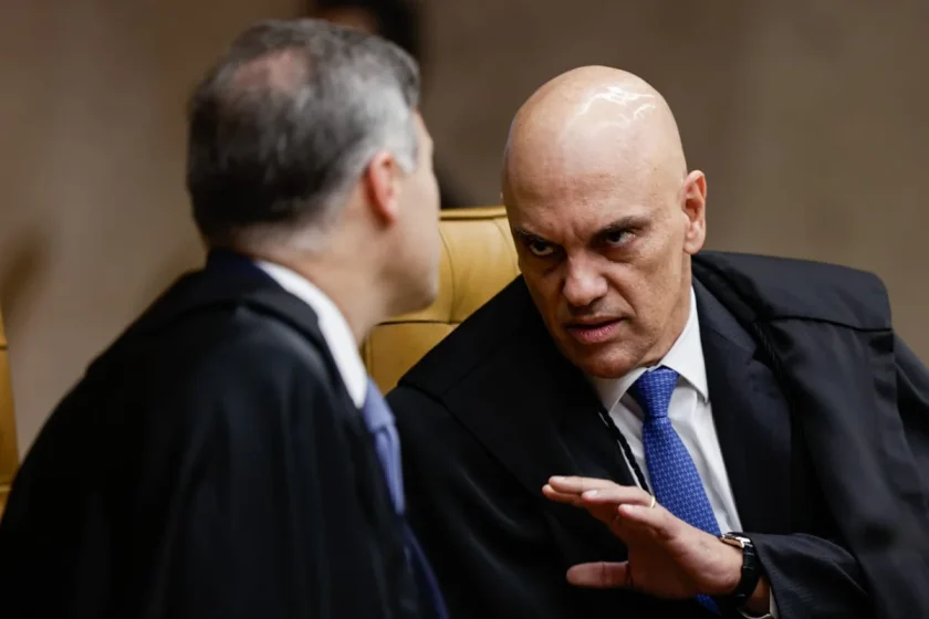 andre-mendonca-e-alexandre-de-moraes-julgamento-STF-reus-de-8-de-janeiro-3