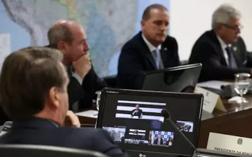 bolsonaro-em-video-conferencia-com-governadores-DFMOBILIDADE.jpg