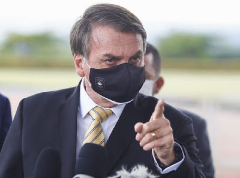 bolsonaro-mascara-15-mai-2020-sergio-lima-868x644.jpg