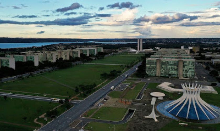 brasilia_60_anos_esplanada_dos_ministerios_0420202390_2.jpg