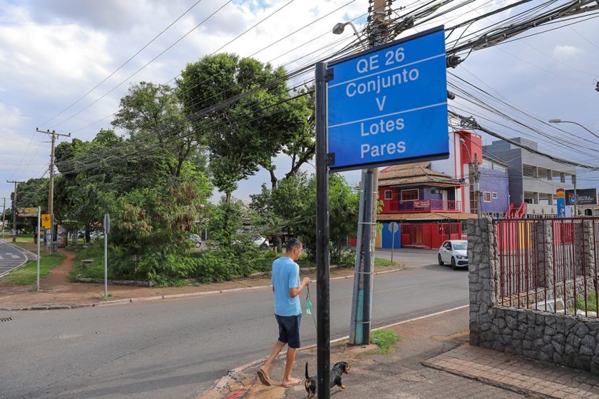 A mudança já contemplou 13 QIs do Guará: facilidade para todos encontrarem endereços residenciais e comerciais | Foto: Paulo H. Carvalho/Agência Brasília