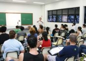 escola-escolas-aluno-alunos-faculdade-enem-prova-estudo-professor-aula-sala-ehfkv418582-1000x530