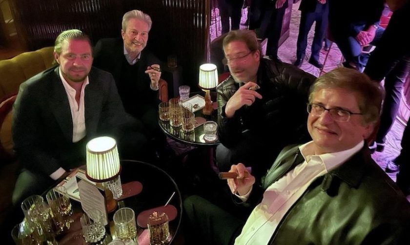 f13f6f86-uisque-e-charutos-no-george-ckub-londres-com-daniel-vorcaro-e-paulo-gonet