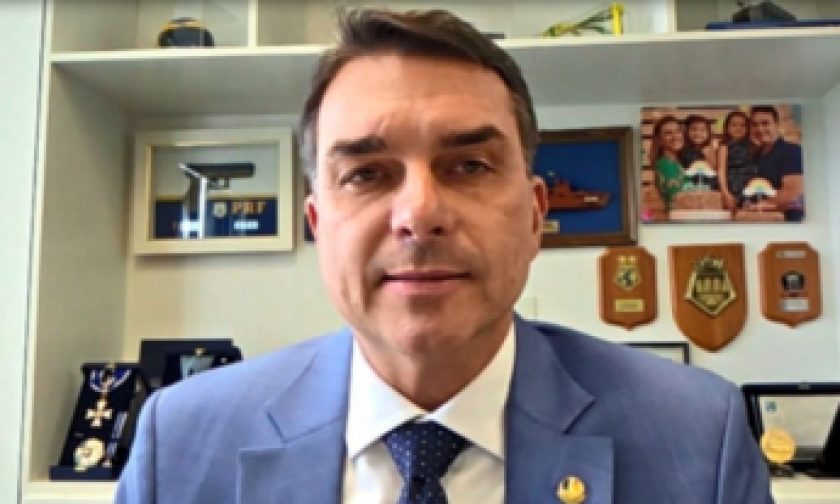 flavio-bolsonaro-entrevista-a-jovem-pan-345x207