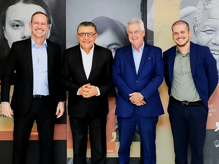 Capelli e Rollemberg na reunião partidária que indica o pre candidato ao GDF