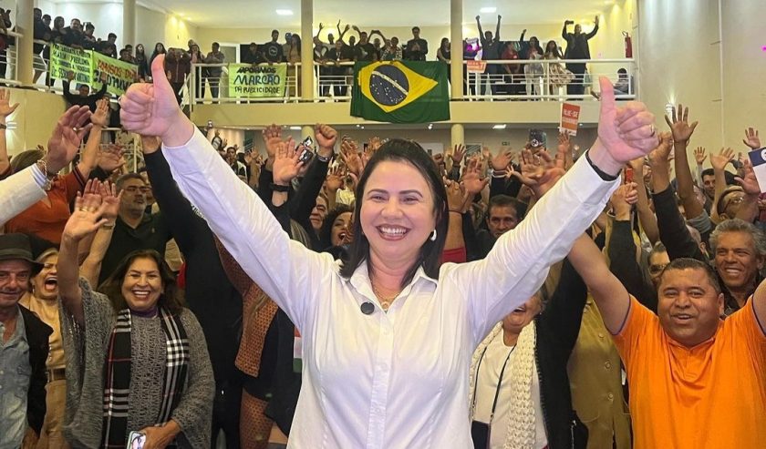 Maria Yvelônia é pre-candidata à prefeitura de Valparaiso de Goiás - Foto: reprodução das redes sociais (Instagram)