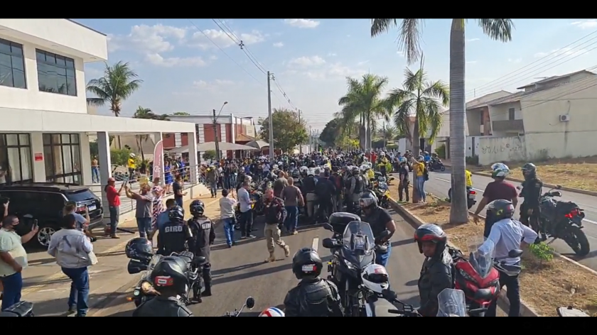 Jair Bolsonaro em motociata - Goiânia - Foto: Reprodução/Facebook