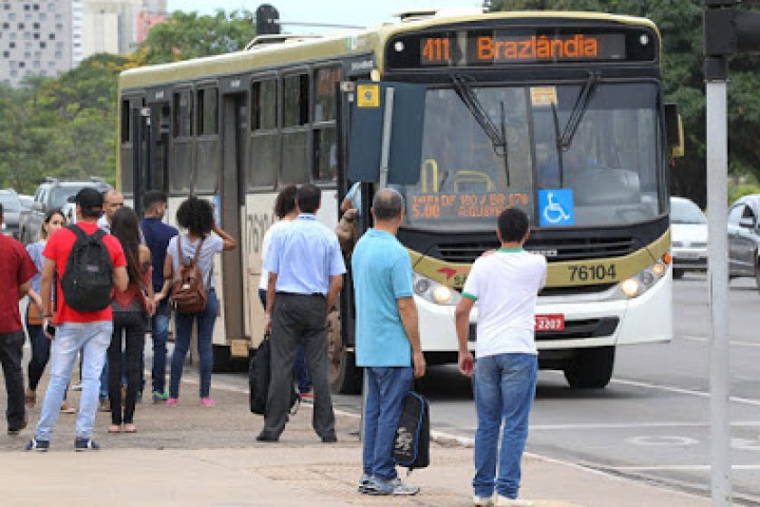 parada%2Bde%2B%25C3%25B4nibus.jpg