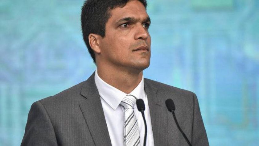 Brazilian presidential candidate Cabo Daciolo (Patriota) takes part in the presidential debate ahead of the October 7 general election at Record television network in Sao Paulo, Brazil on September 30, 2018. (Photo by NELSON ALMEIDA / AFP)