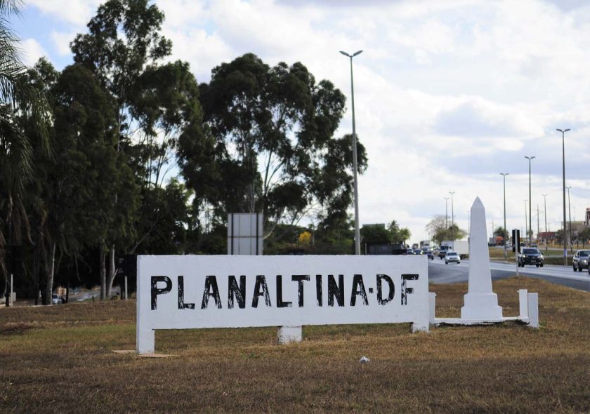 A Codhab-DF convoca 406 moradores de Planaltina para apresentação da documentação necessária à regularização fundiária de seus imóveis | Foto: Divulgação/Codhab-DF