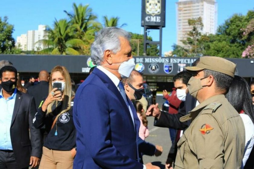 policiais-que-atuaram-na-forca-tarefa-para-capturar-lazaro-sao-homenageados-1024x682-1-768x512